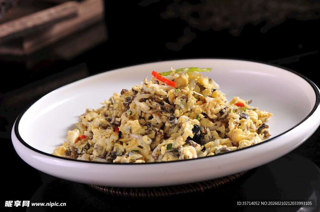 美味鸡蛋炒地皮菜