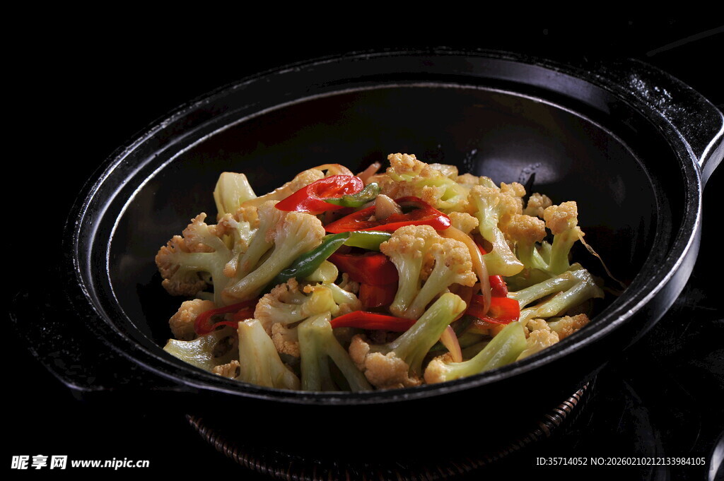 砂锅时蔬小炒花菜