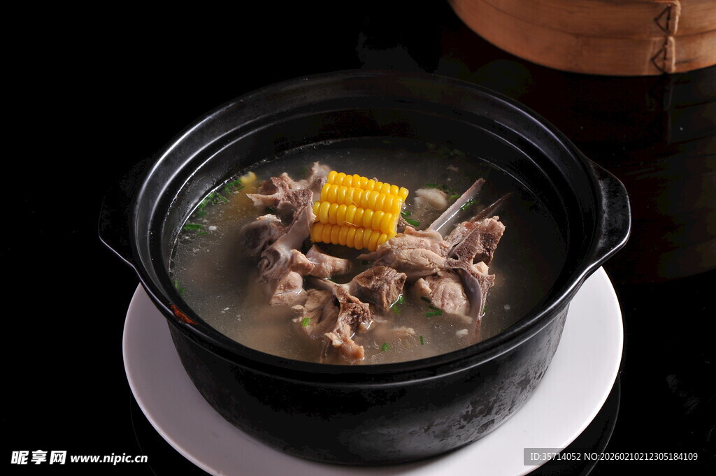 玉米排骨养生汤