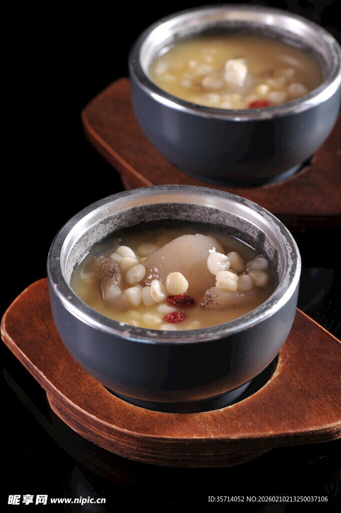 两碗美味养生滋补汤品