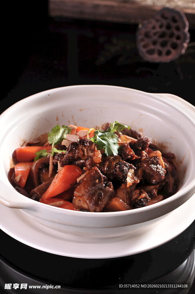 美味红烧牛肉菜肴