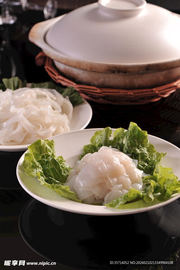 美味火锅食材鲜嫩虾滑