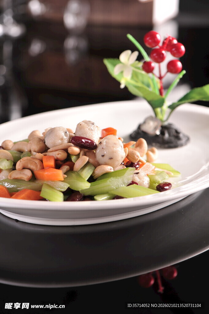 美味蔬菜炒海鲜拼盘