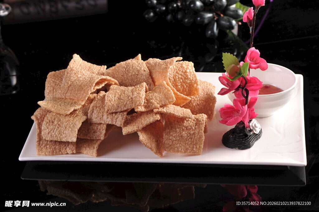 美味炸豆皮  摆盘精致诱人