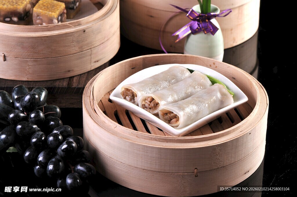 竹制蒸笼里的美味点心