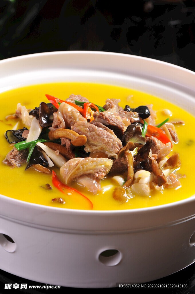 鲜香浓郁的菌菇炖肉