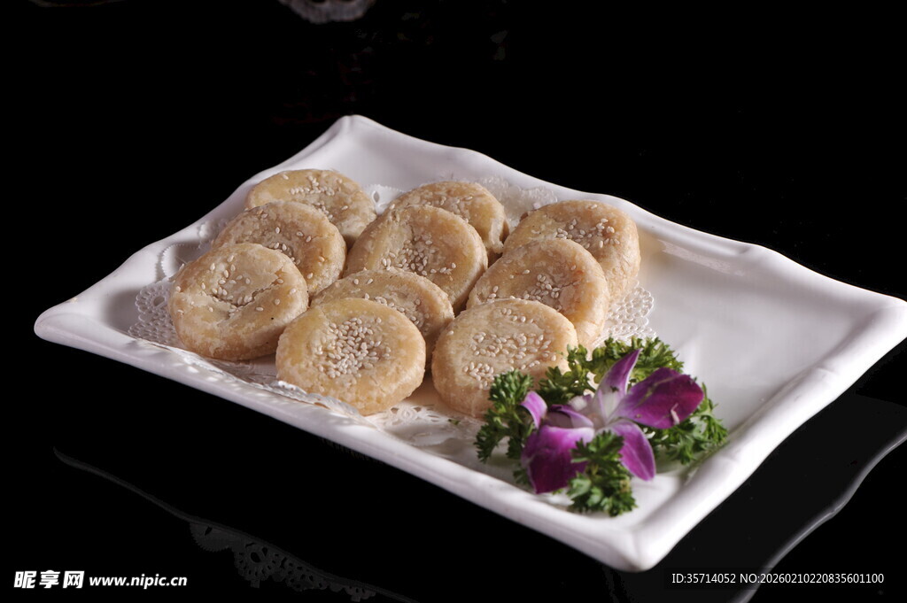 美味糕点摆盘精致