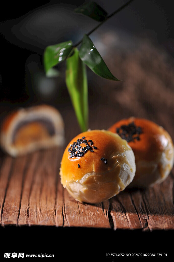 美味中式点心蛋黄酥