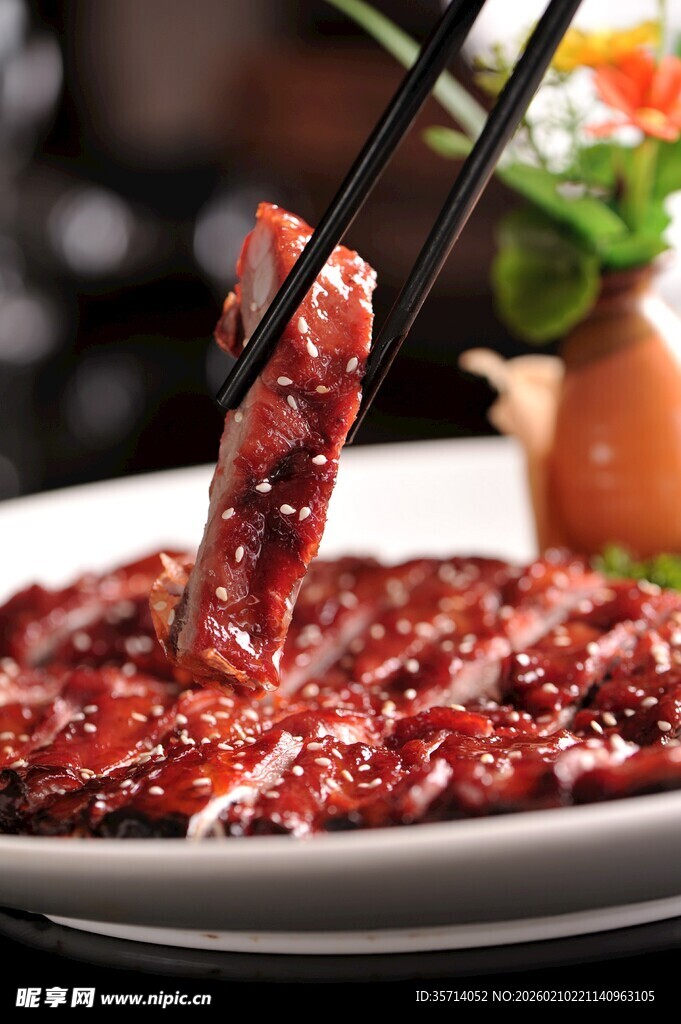 美味鲜嫩的手抓骨