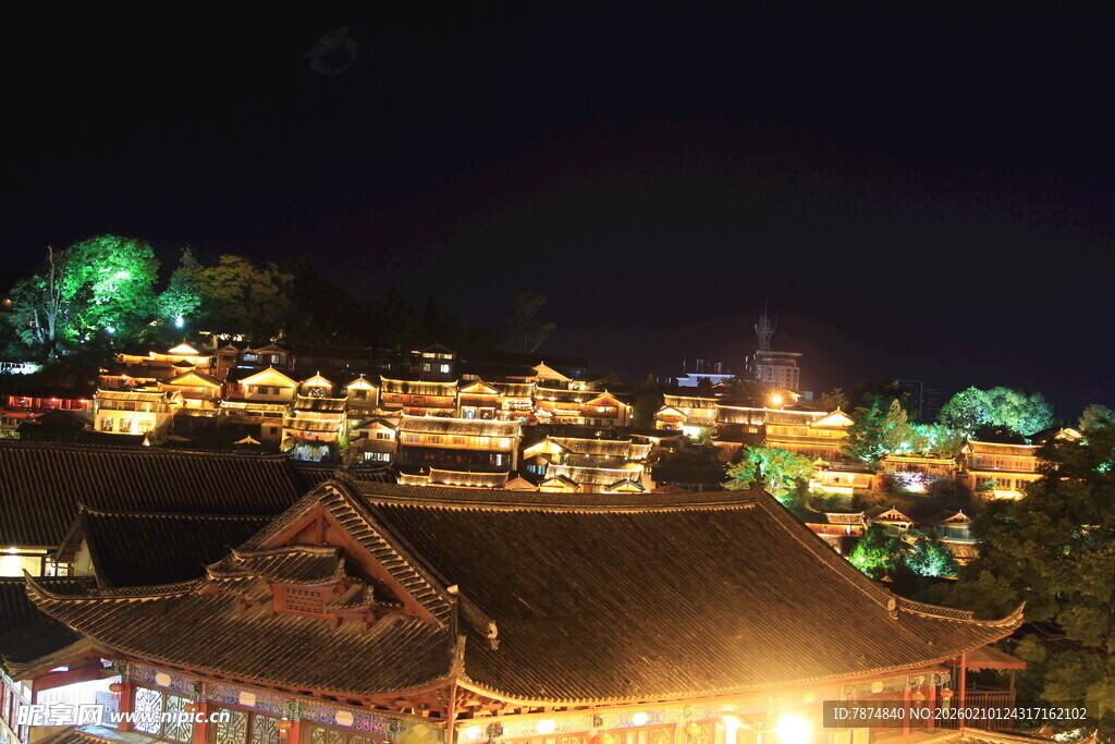 古镇夜景璀璨灯火迷人