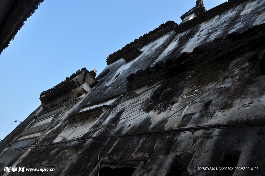 婺源古老斑驳的传统建筑一角