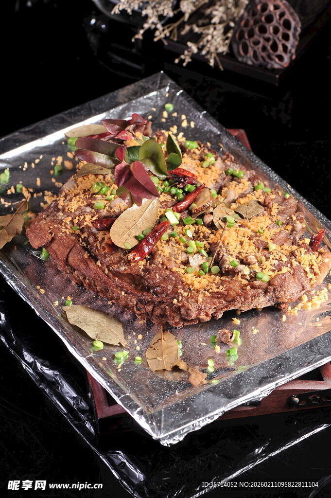 锡纸烤制美味羊排