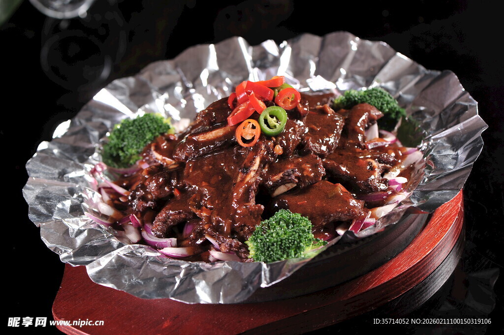 锡纸包裹的美味红烧牛肉