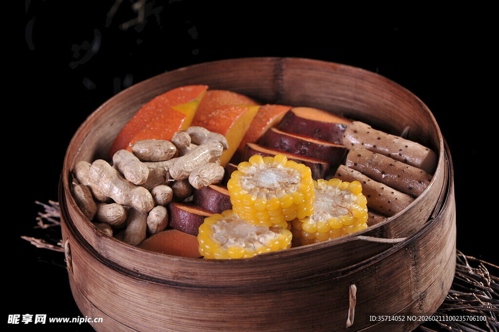 传统蒸笼里的多样美味