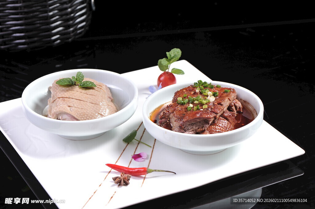 两碗美味佳肴