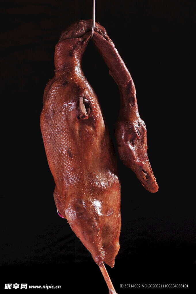 悬挂的烤鸭