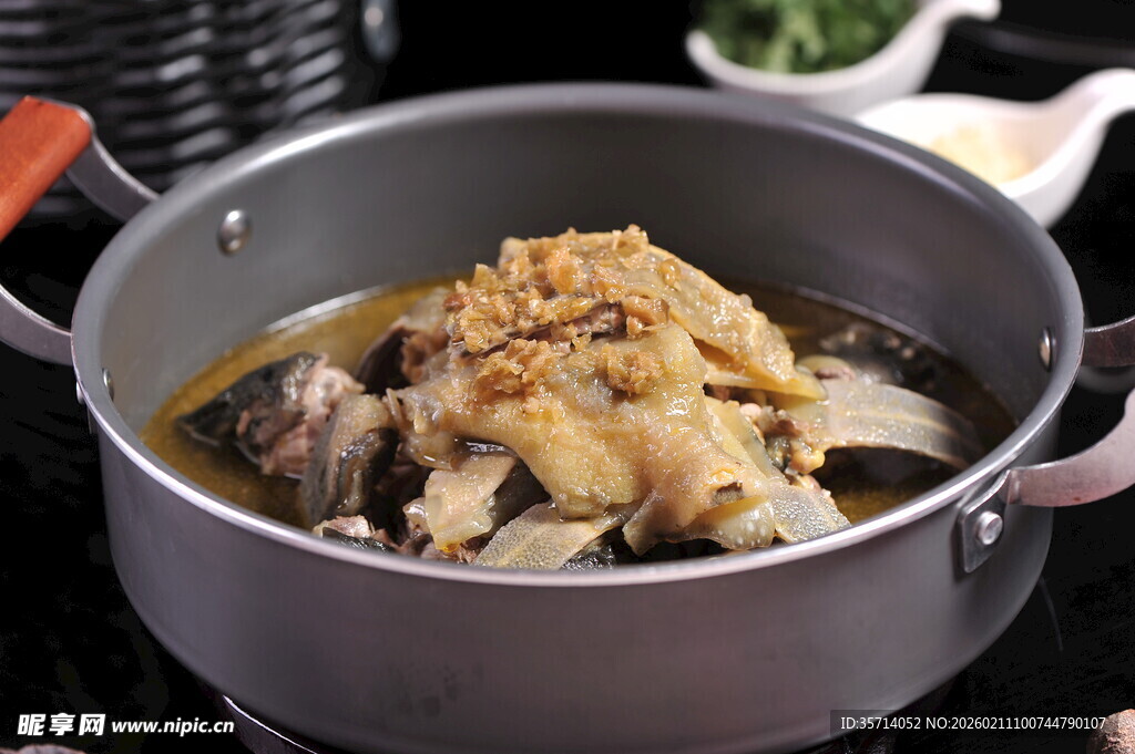 美味滋补甲鱼一锅炖菜