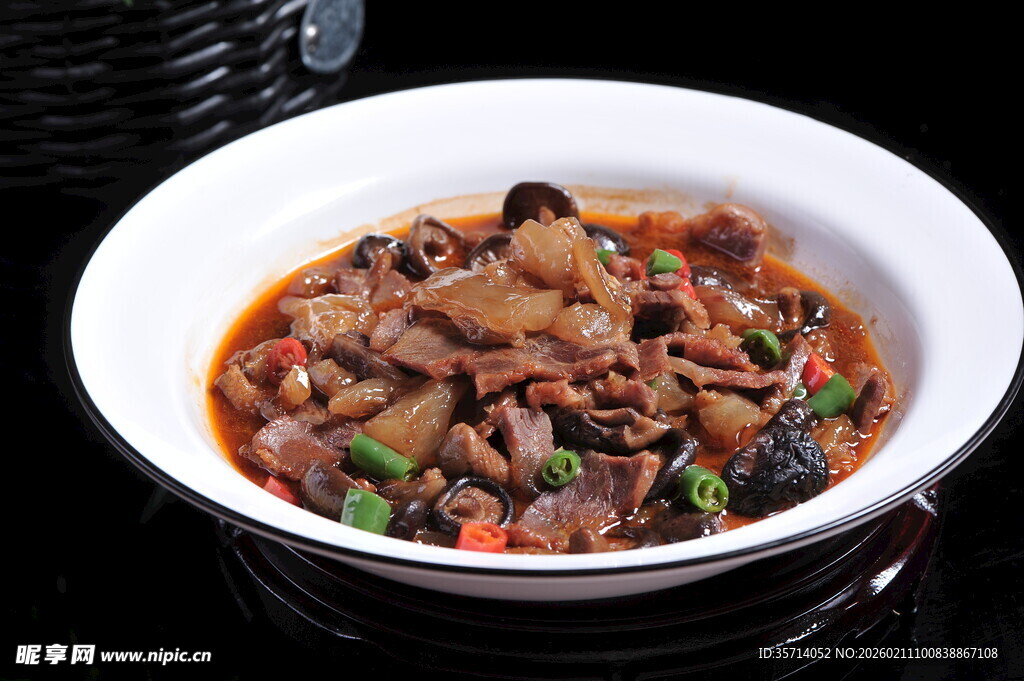 美味红烧牛杂煲