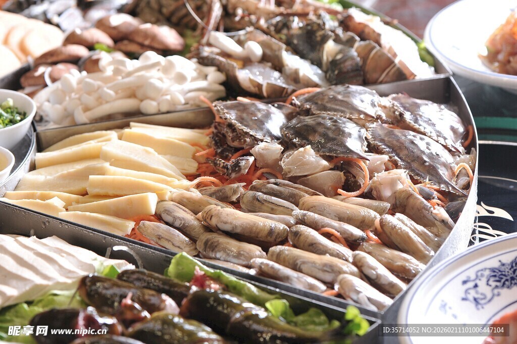 丰盛海鲜拼盘美食盛宴