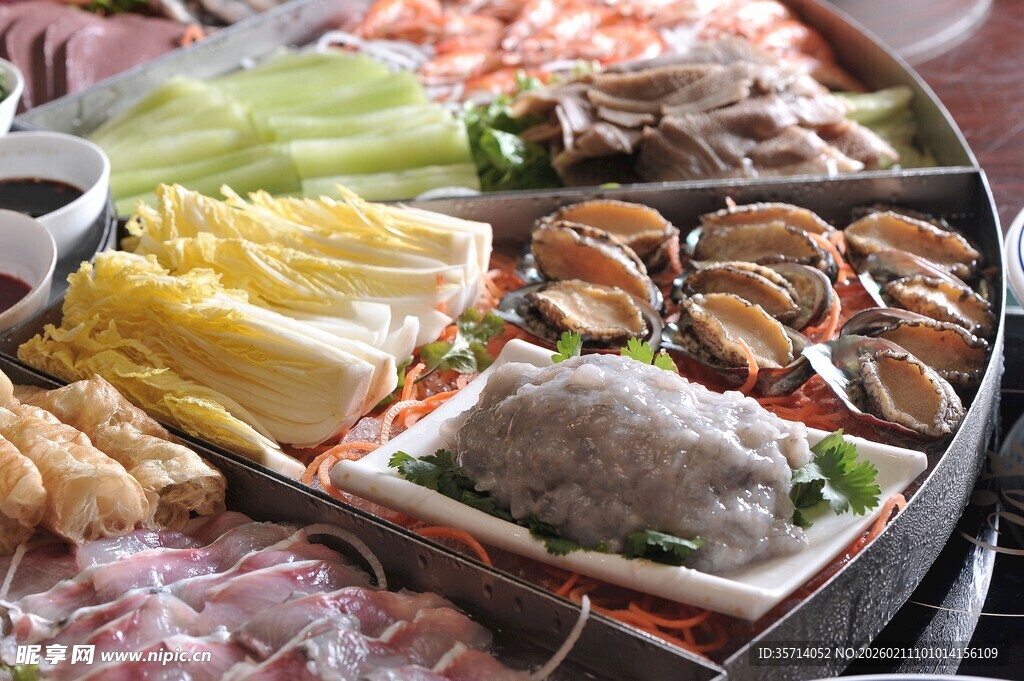 丰盛火锅食材拼盘