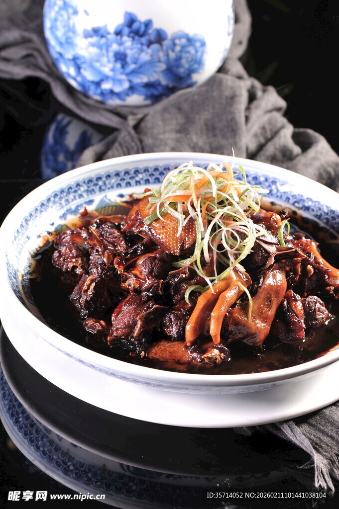 美味红烧牛肉诱人色泽