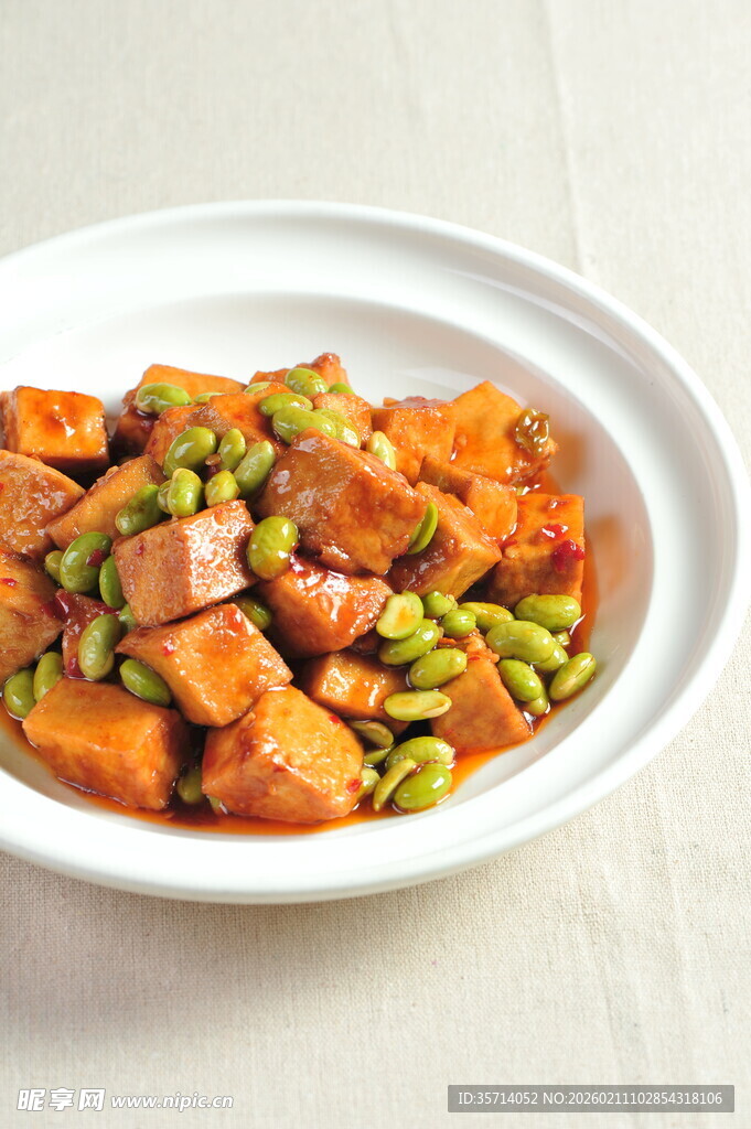 胡萝卜青豆炒肉块