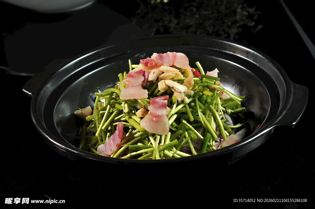 砂锅时蔬炒肉片