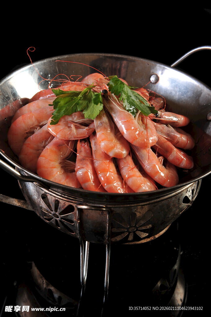 美味鲜虾锅鲜香诱人