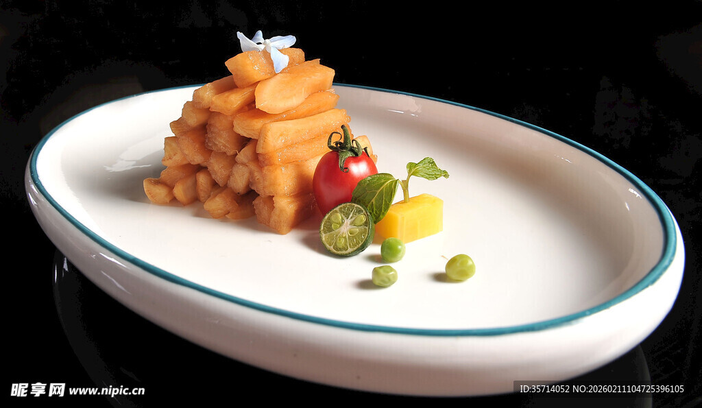 精致摆盘的创意美食