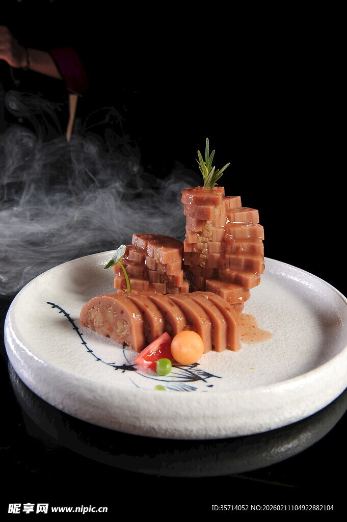 烟熏摆盘精致的美味藕