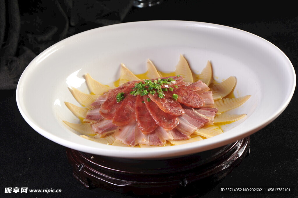 火腿蒸笋片 鲜香诱人