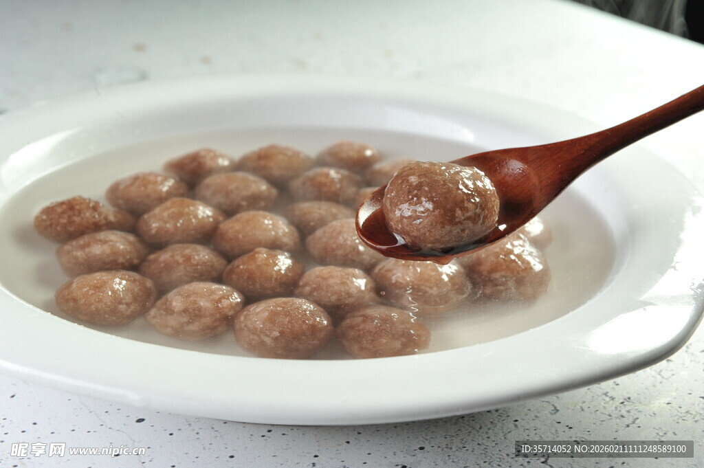 一碗美味的肉丸汤