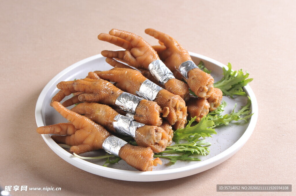 美味凤爪摆盘精致诱人