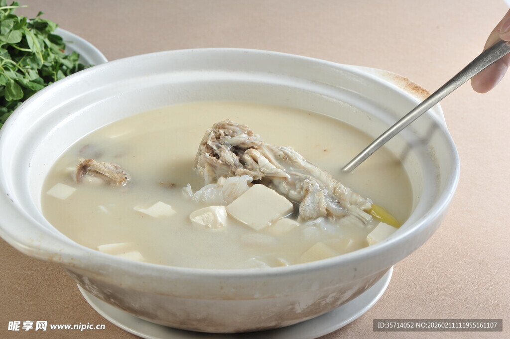 滋补营养美味诱人大骨