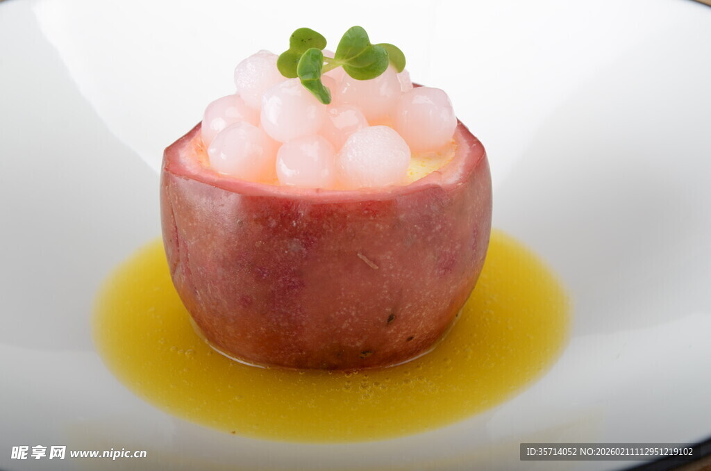 精致土豆配鱼子酱美食