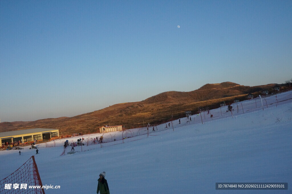 雪场风光 滑雪者的欢乐天地