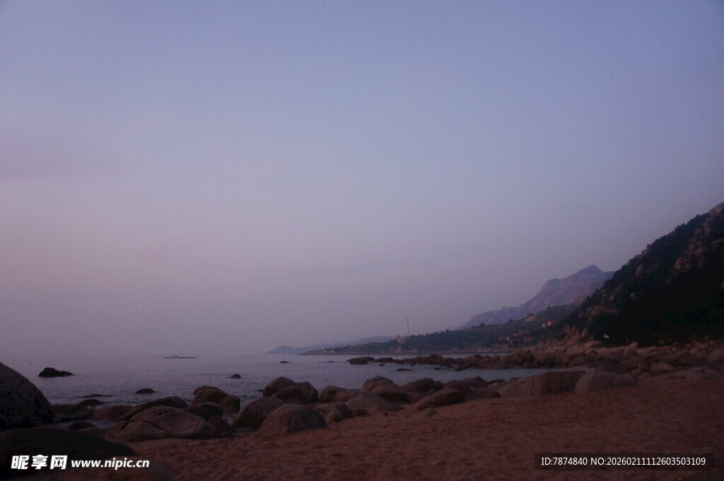 黄昏海边景色