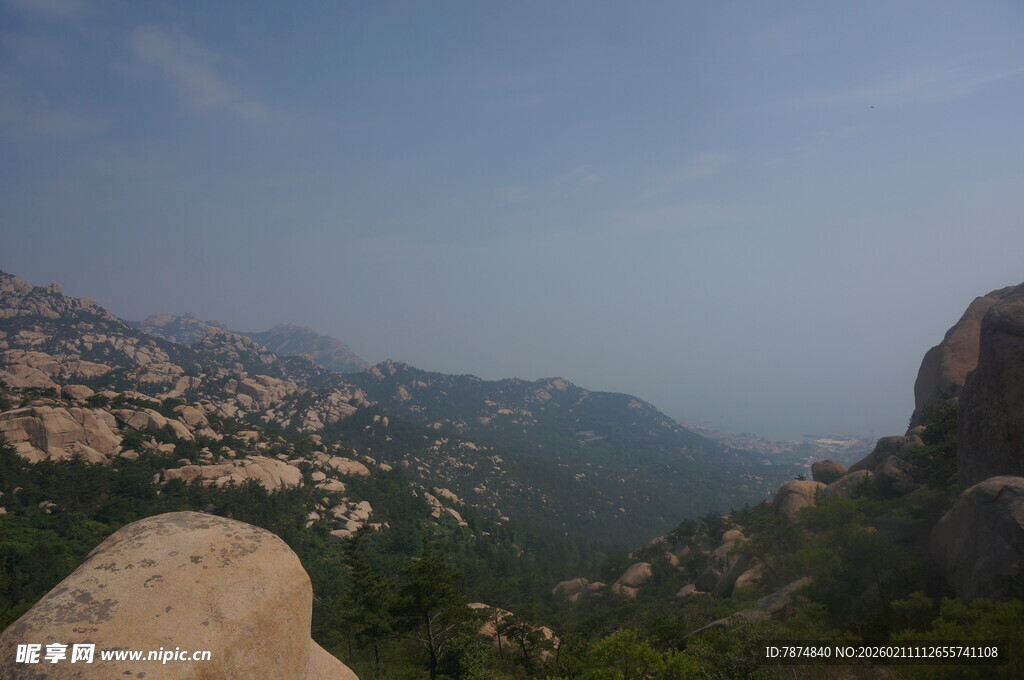 山景风光 远眺连绵山峦