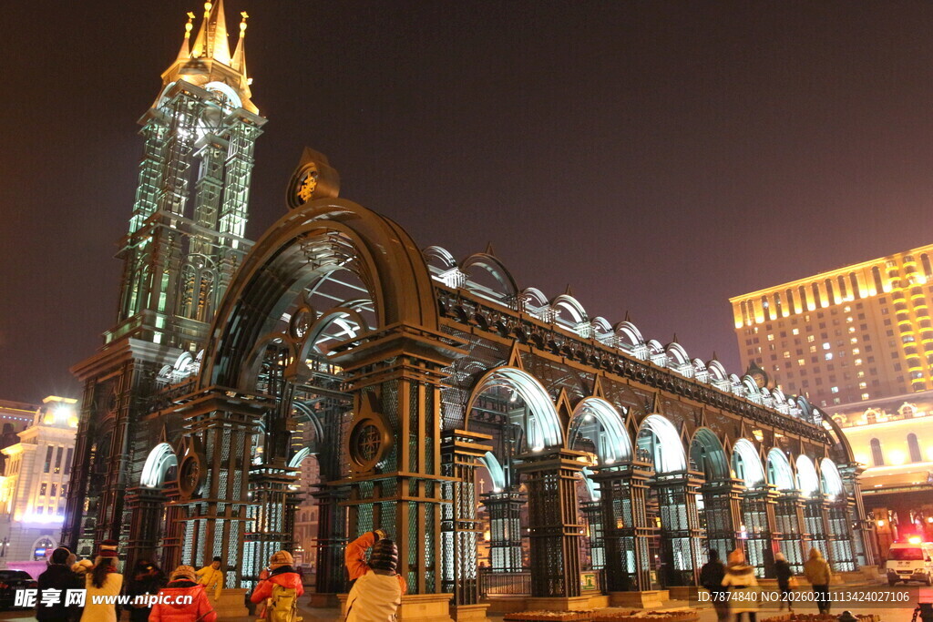 夜晚的欧式风格建筑景观