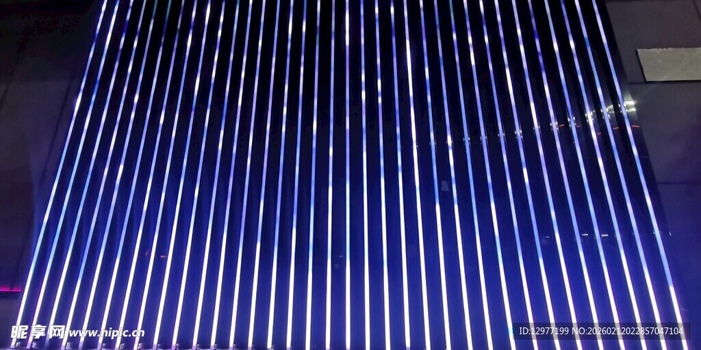 蓝色光线条纹科技感画面