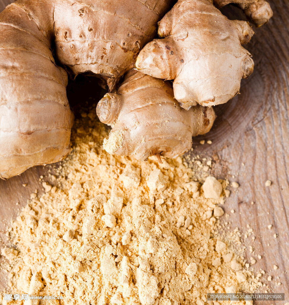 生姜与姜粉特写