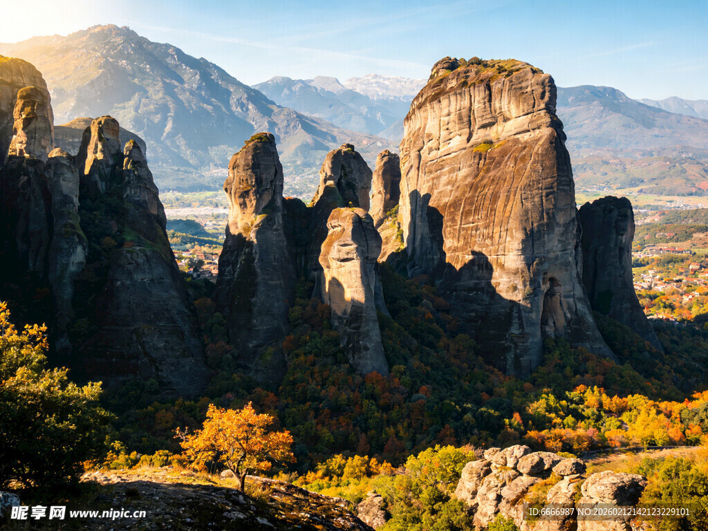 希腊迈泰奥拉壮美岩石景观