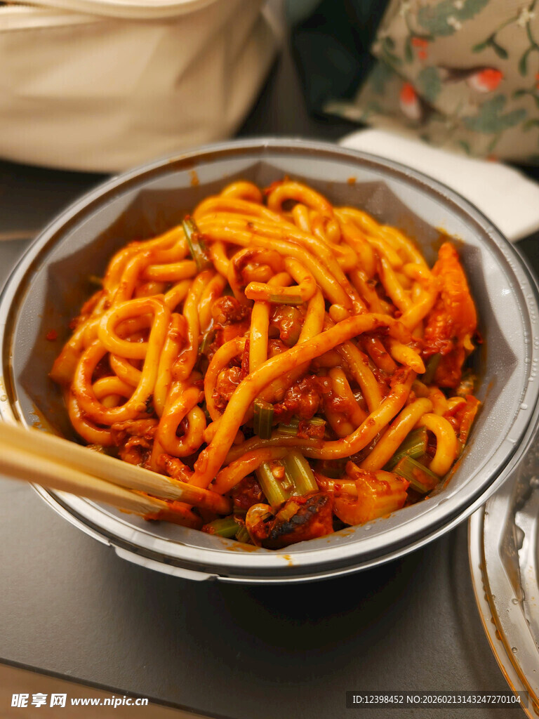 美味韩式辣酱炒面