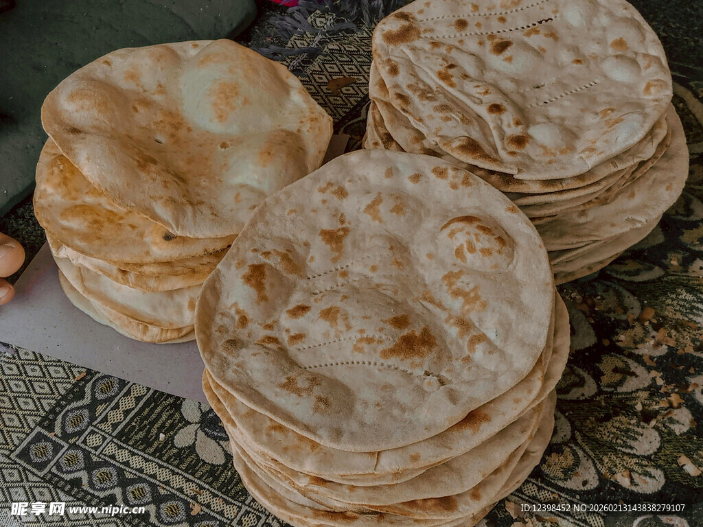 堆叠的美味传统面饼