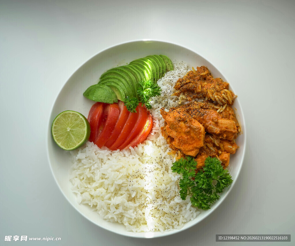 美味鸡肉蔬菜盖饭