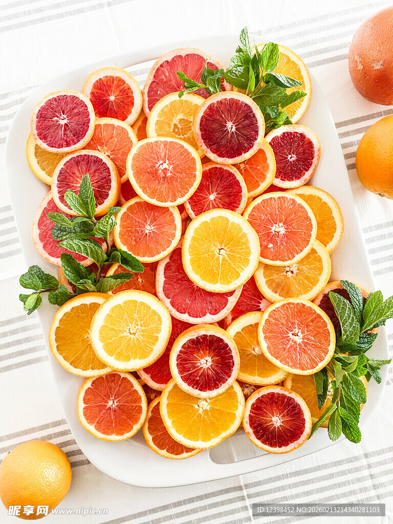 多彩柑橘切片摆盘展示