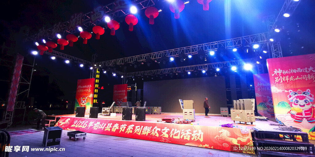 舞台灯光布置现场