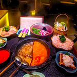 丰盛火锅美食拼盘