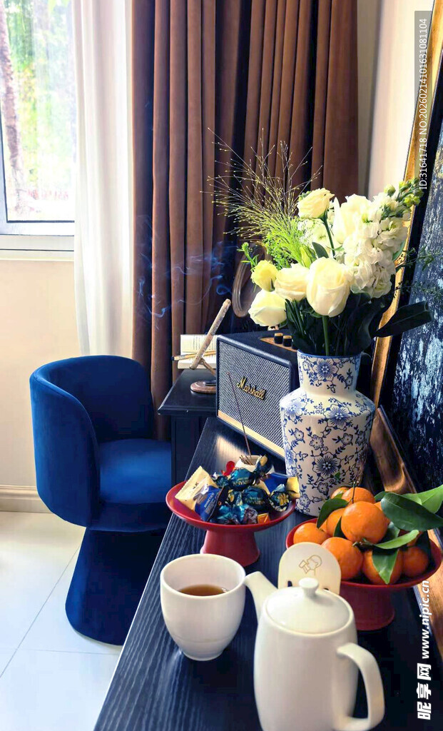 精致客厅一角茶几摆件