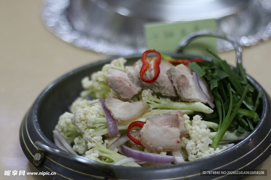 美味鸡肉拌菜米饭套餐